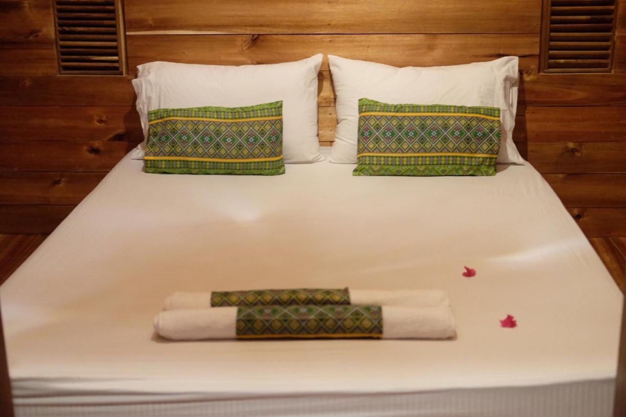 Palayan Paradise Huts San Vicente  Εξωτερικό φωτογραφία